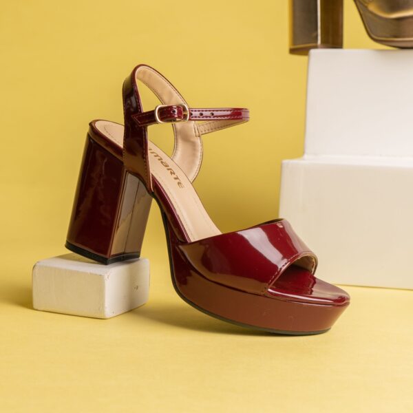 141006 VIAMARTE SANDALIA DE PLATAFORMA TACON 8 CMS VINO VERNIZ