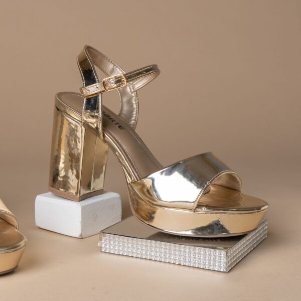 141006 VIAMARTE SANDALIA CON PLATAFORMA TACON 8 CMS DORADO ESPEJO
