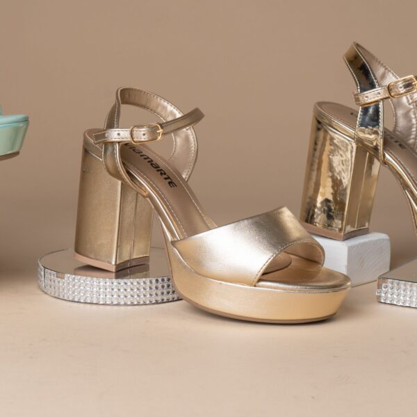 141006 VIAMARTE SANDALIA CON PLATAFORMA TACON 8 CMS DORADO METALIZADO